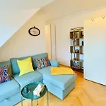 Modern Attic Flat With 2 Bedrooms
