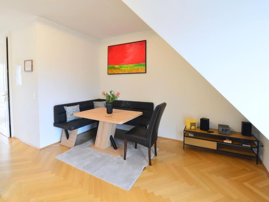 Apartment Modern Attic Flat With 2 Bedrooms *