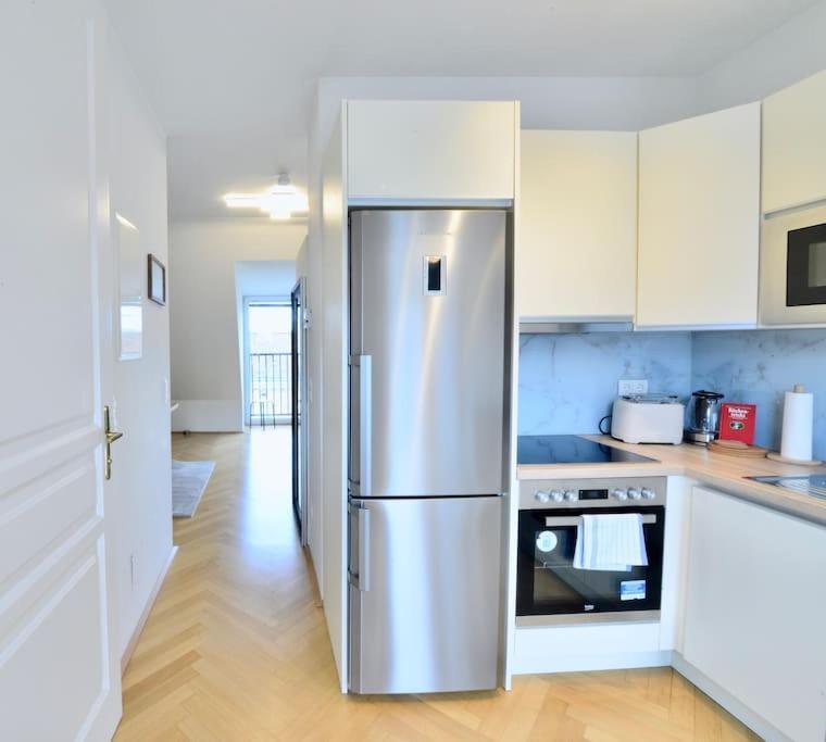 Apartment Modern Attic Flat With 2 Bedrooms