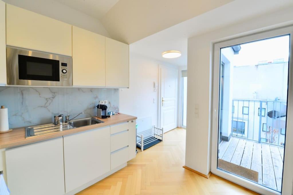 Apartment Modern Attic Flat With 2 Bedrooms *